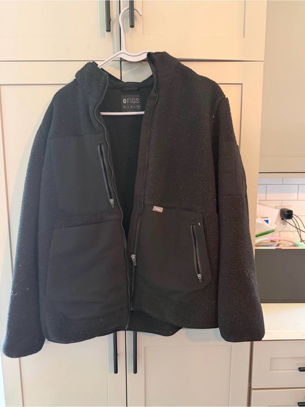 FIGS Men’s Black Sherpa Zip-Up Jacket